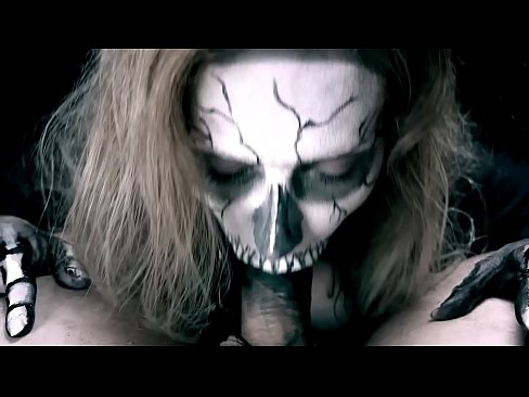 ❤️ Vajzë demonike që thith karin me gojën e saj të zezë dhe gëlltit sperma. Video porno në sq.rexporn-com.ru ❌️